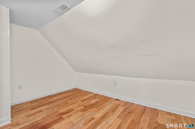 Building Photo - 693 Dixwell Ave