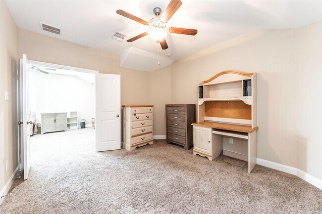 Building Photo - 403 Marina View Dr
