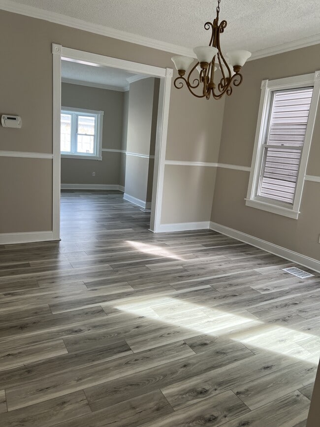 Building Photo - 230 Mercer St