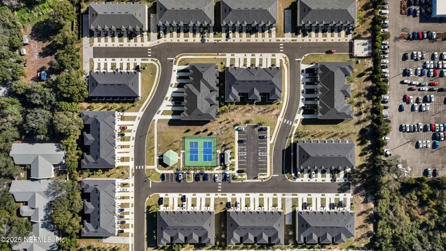 Building Photo - 22 Pamplona Dr