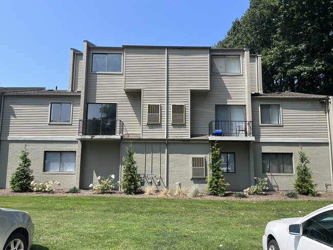 Primary Photo - 38365 North Ln