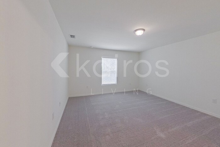 Building Photo - 2306 NW 20th Pl