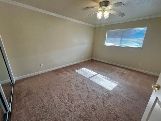 Building Photo - 74071 Playa Vista Dr