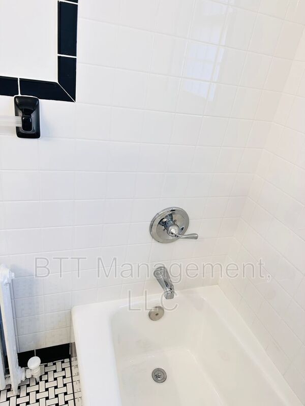 Building Photo - 8310 Garland Ave