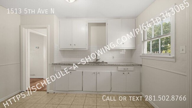 Building Photo - 1513 5th Ave N