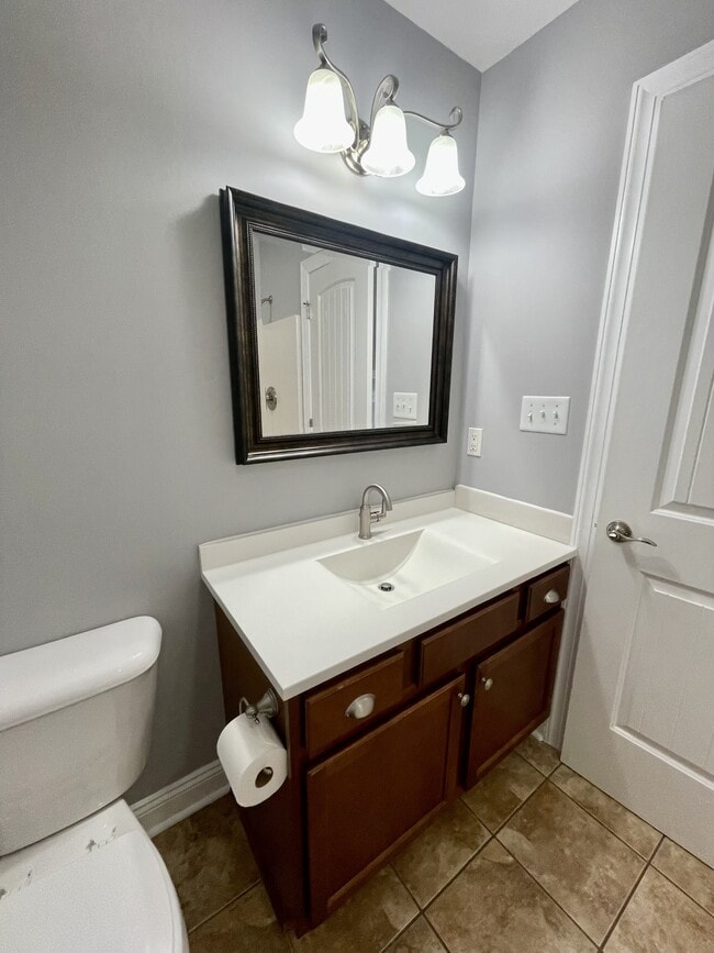 Building Photo - 518 Capstone Dr
