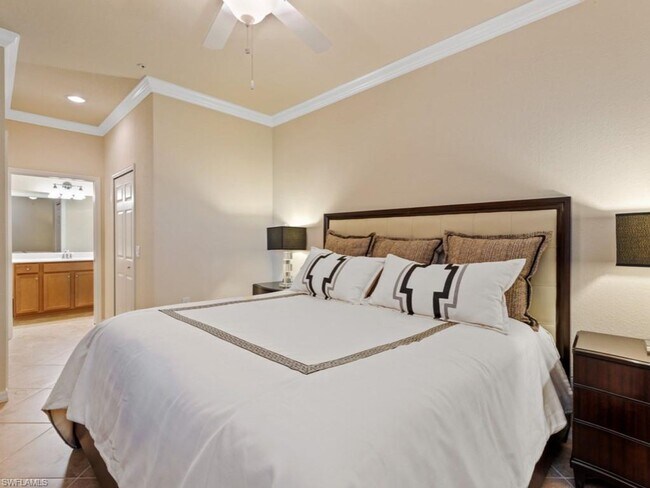 Building Photo - **TREVISO BAY**SEASONAL RENTAL**2 BEDS/ 2 ...