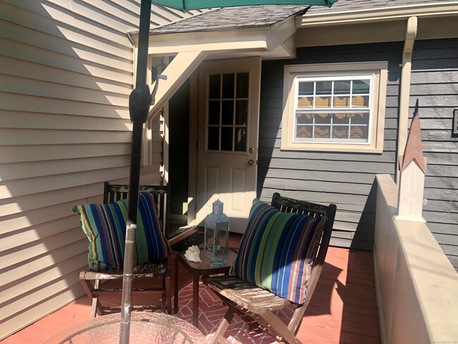 Building Photo - 57 Vine St