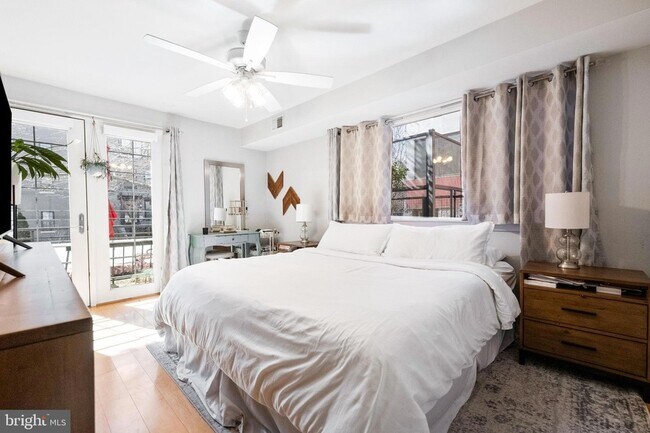 Building Photo - 1439 Chapin St NW