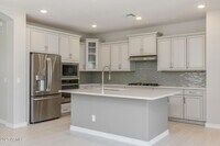 Building Photo - 15292 W Linden St