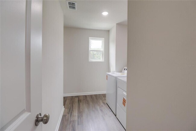 Building Photo - 2241-2223 Th Loop