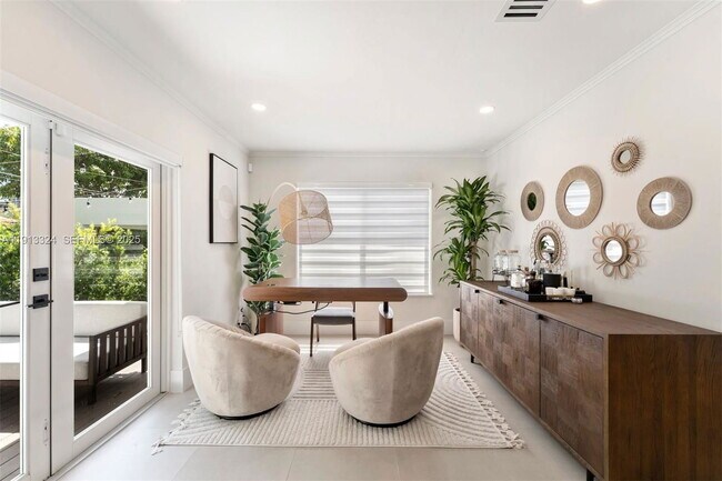 Building Photo - 45 Palermo Ave