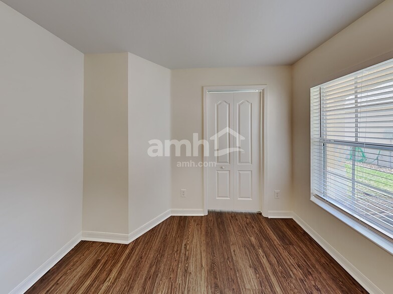 Building Photo - 10126 41st Ct E