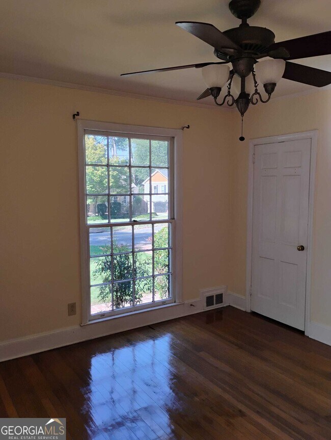 Building Photo - 1845 Monroe Dr NE