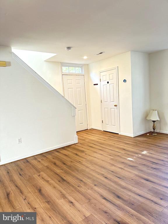 Building Photo - 20408 River Bank St