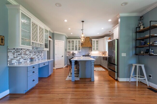 Building Photo - 133 Old Augusta Dr