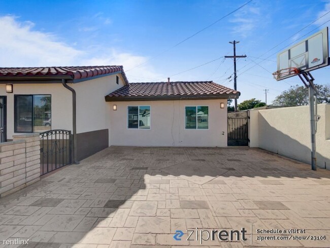 Building Photo - 1 br, 1 bath Triplex - 425 East Hermosa St...