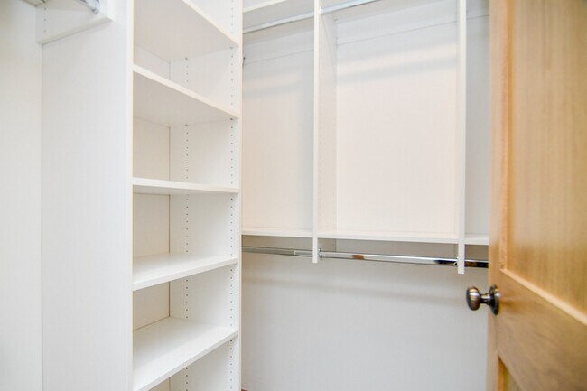 Building Photo - 4607 Trellis Dr