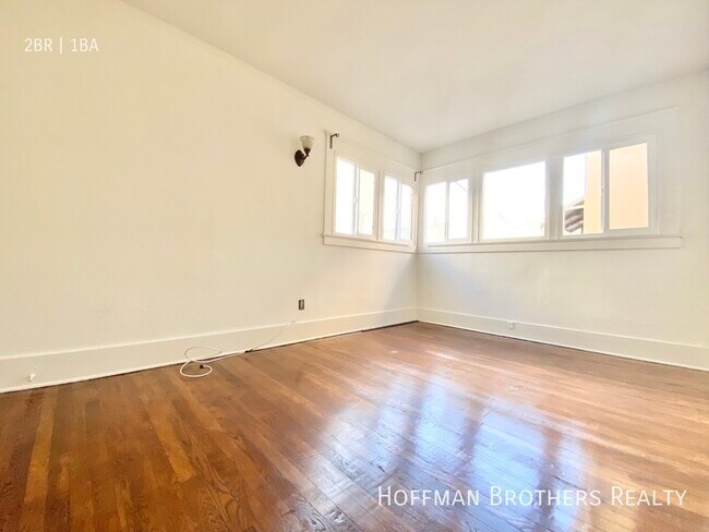 Building Photo - 524 1/2 Heliotrope -A