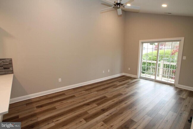Building Photo - 301 Edgeboro Dr