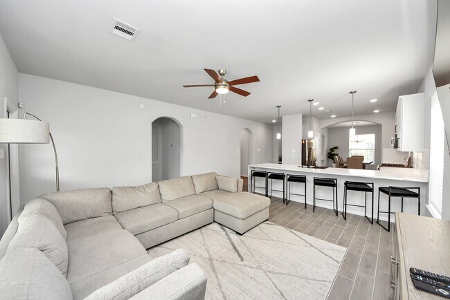 Building Photo - 15307 Davan Springs Dr