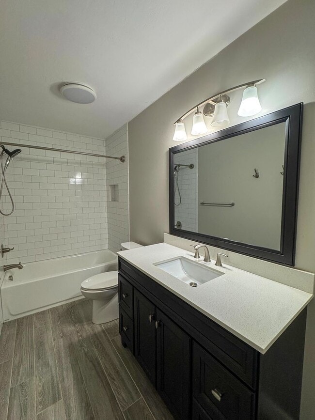 Building Photo - Lovely 3 Bed 2 Bath Home with Bonus Room