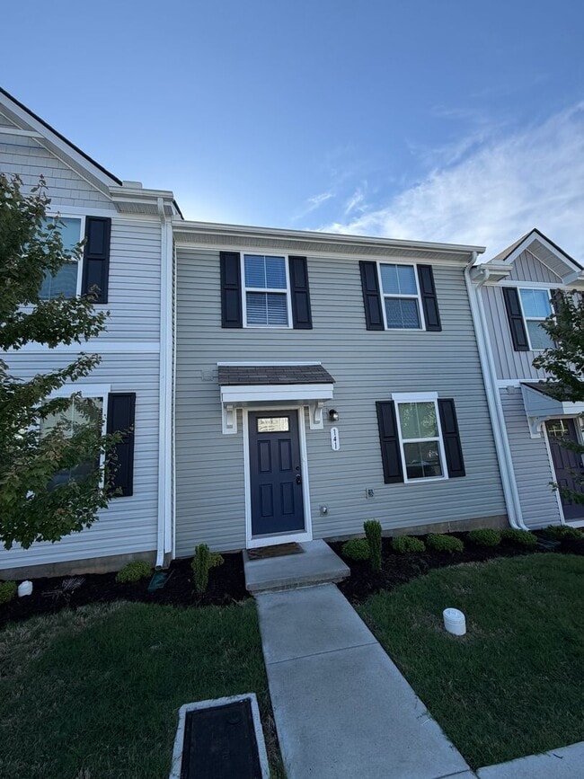 Building Photo - Thornton Grove Townhome