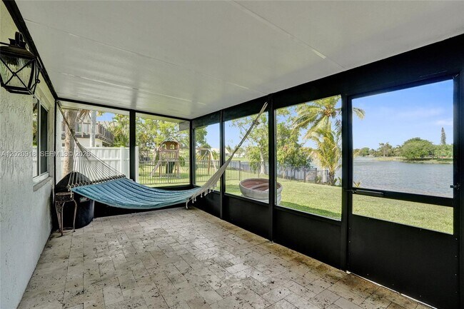 Building Photo - 4662 NW 99th Ave