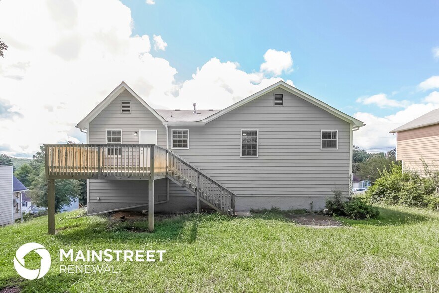 Building Photo - 219 Hampton Dr