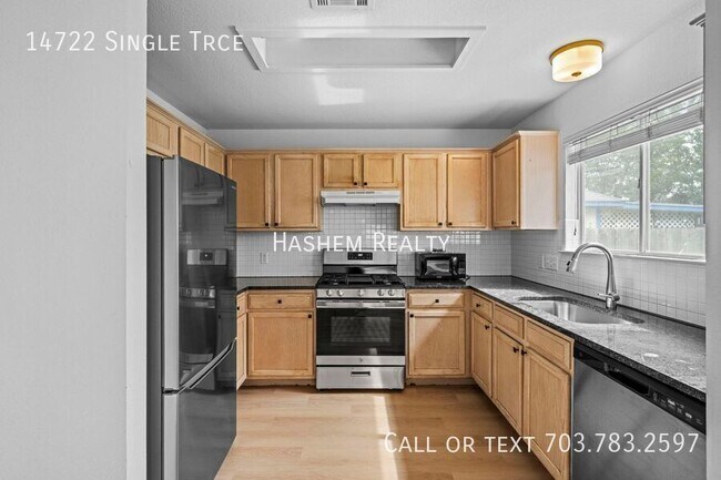 Building Photo - 14722 Single Trce