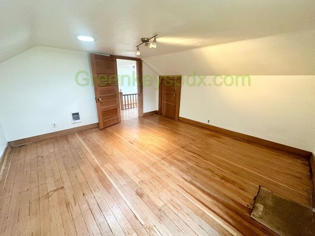 Building Photo - Gorgeous Top Level of Huge Craftsman House!