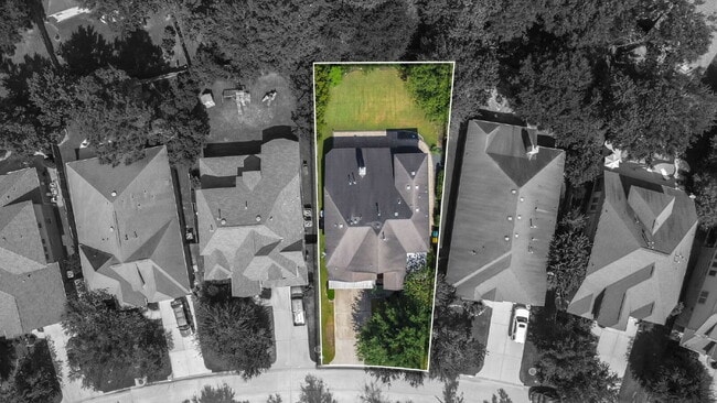 Building Photo - Welcome home to this beautiful home in the...