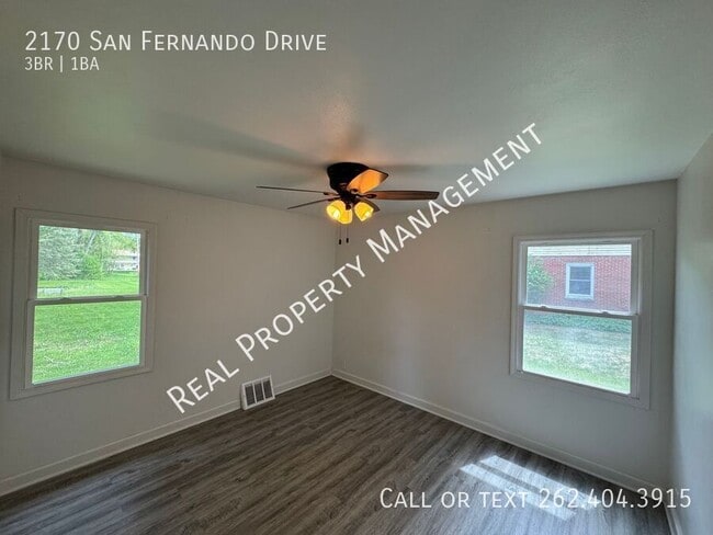 Building Photo - 2170 San Fernando Dr