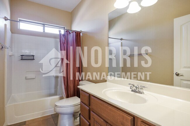 Building Photo - Beautiful Home with a POOL Service Included