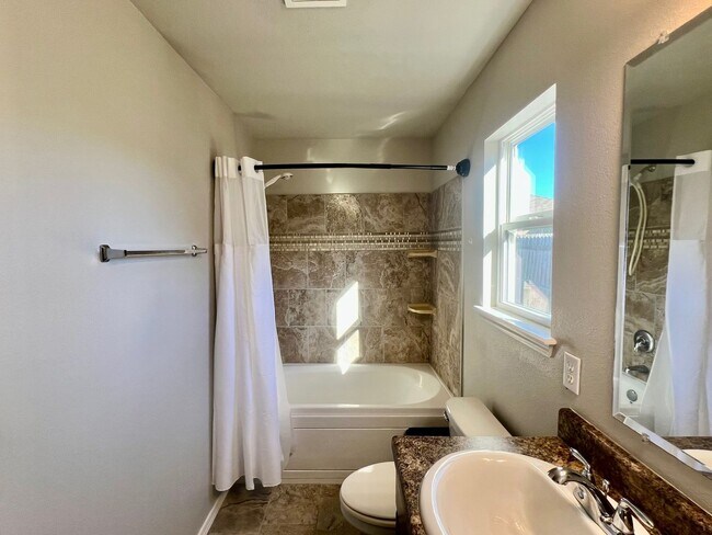 Building Photo - Well-maintained 3-bedroom, 2-bath single-story home built in 2016.