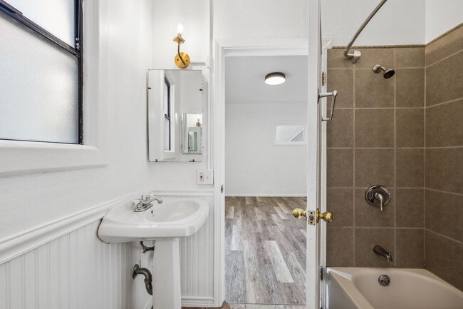 Building Photo - 1033 Central Ave