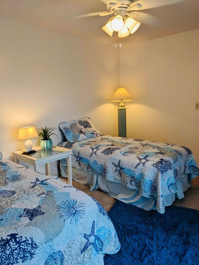 Building Photo - 2/2.5 Stuart Townhome near Intracoastal