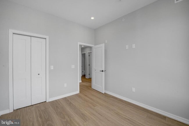 Building Photo - 1205 S 15th St