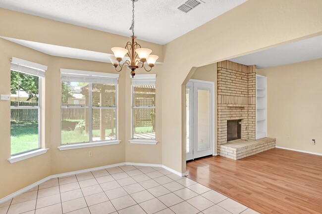 Building Photo - 16412 Framingham Cir
