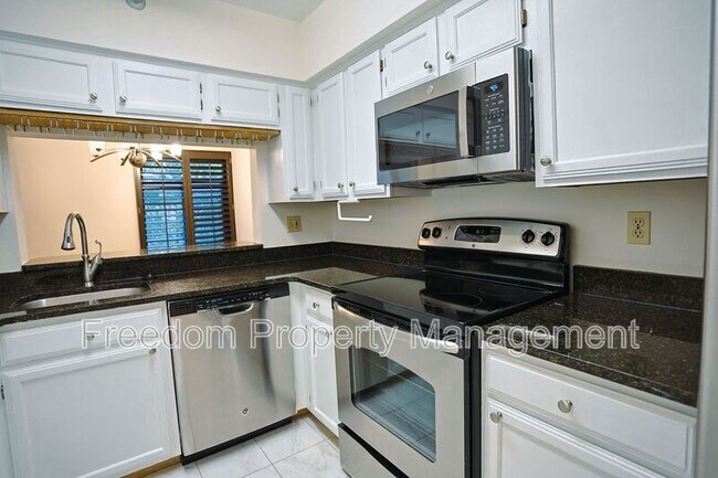 Building Photo - 2400 Clarendon Blvd