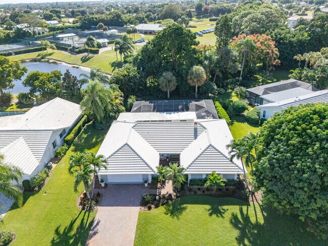 Building Photo - 3372 SE Court Dr