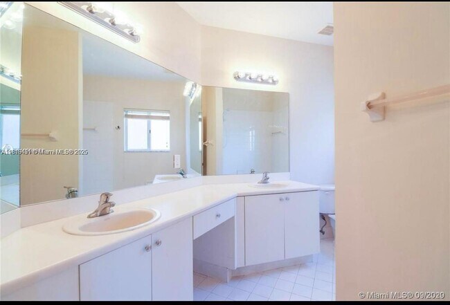 Building Photo - 9418 SW 226th Terrace