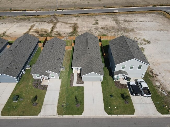 Building Photo - 308 Cowpoke Dr