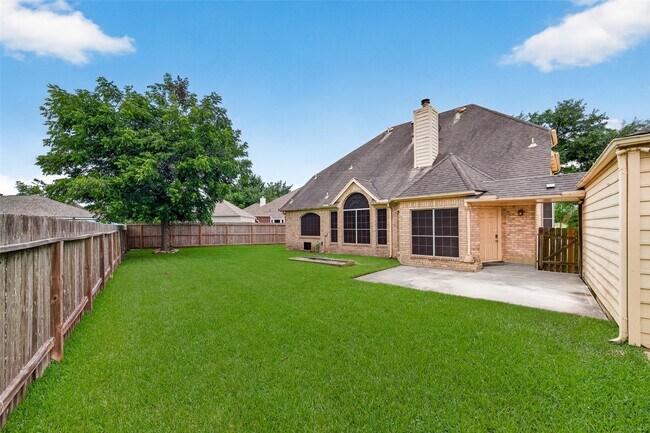 Building Photo - 811 Colony Glen Ct