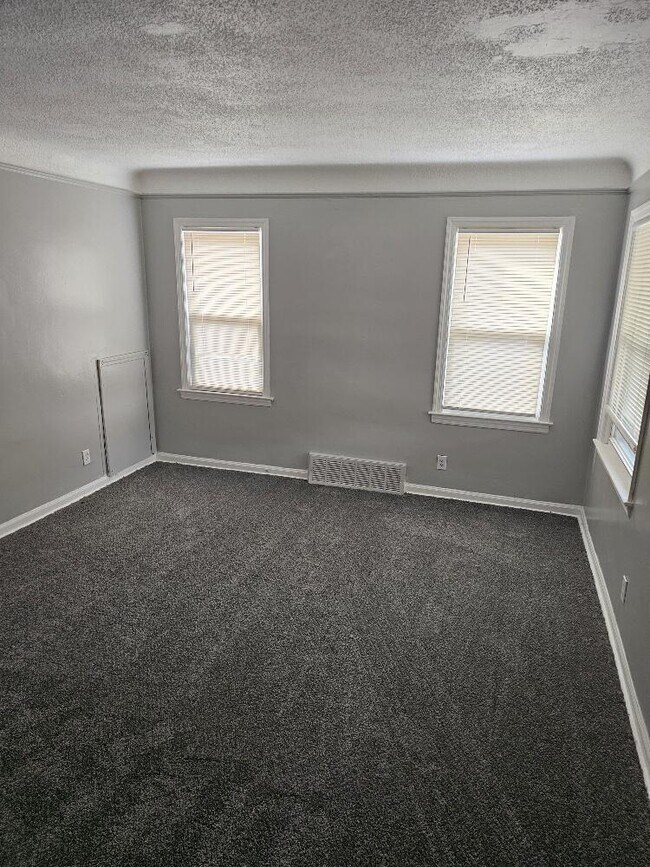 Building Photo - 9658 Beaverland St
