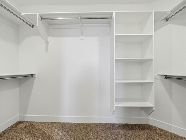 Building Photo - RES_VANDERWATT_866