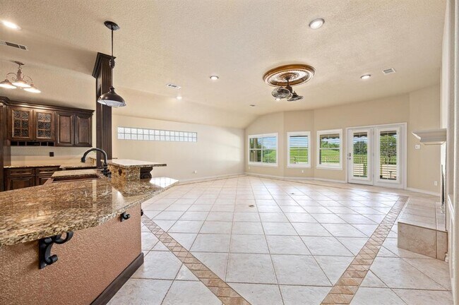 Building Photo - 30117 Hacienda Ln