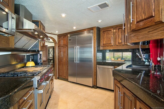 Building Photo - 20 S Cays Ct