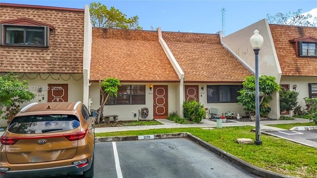 Building Photo - 2133 N 14th Ave