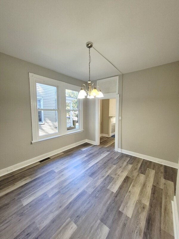 Building Photo - 3209 3rd Ave